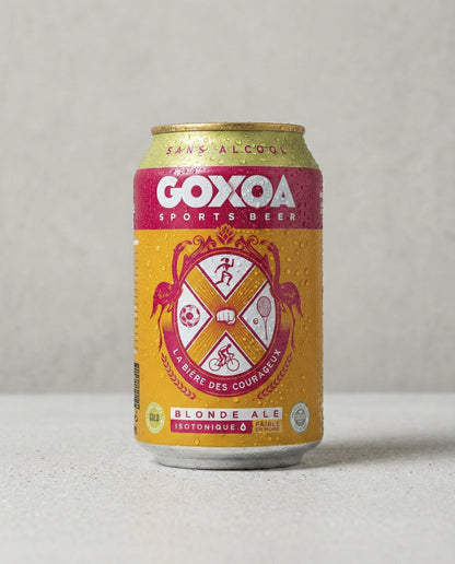 Goxoa Sportsbeer Blonde can front view on concrete background