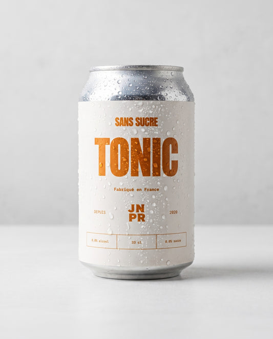 JNPR Tonic Sans Sucre sugar-free tonic can front view on concrete background