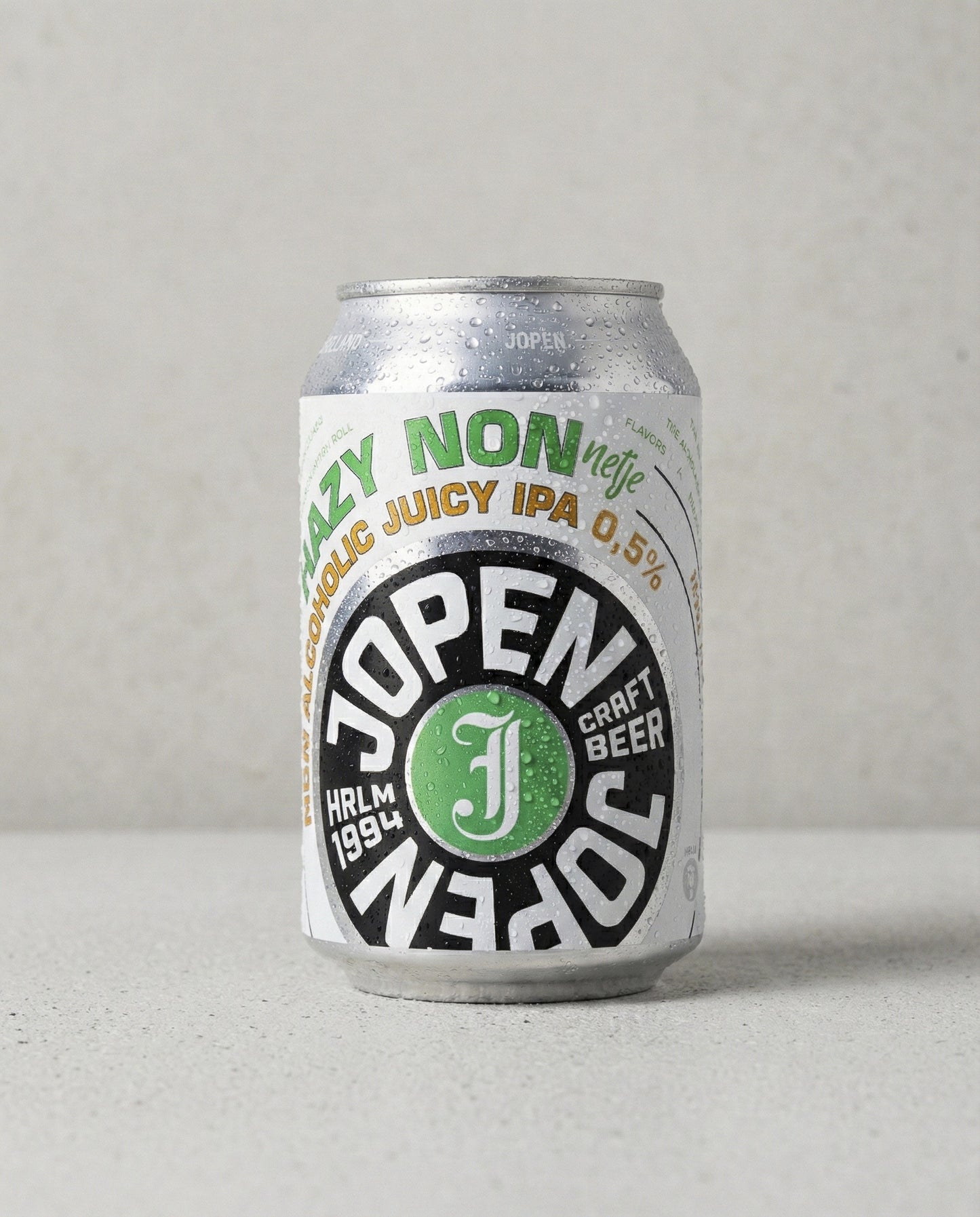 Jopen Nonnetje Hazy can front view on concrete background