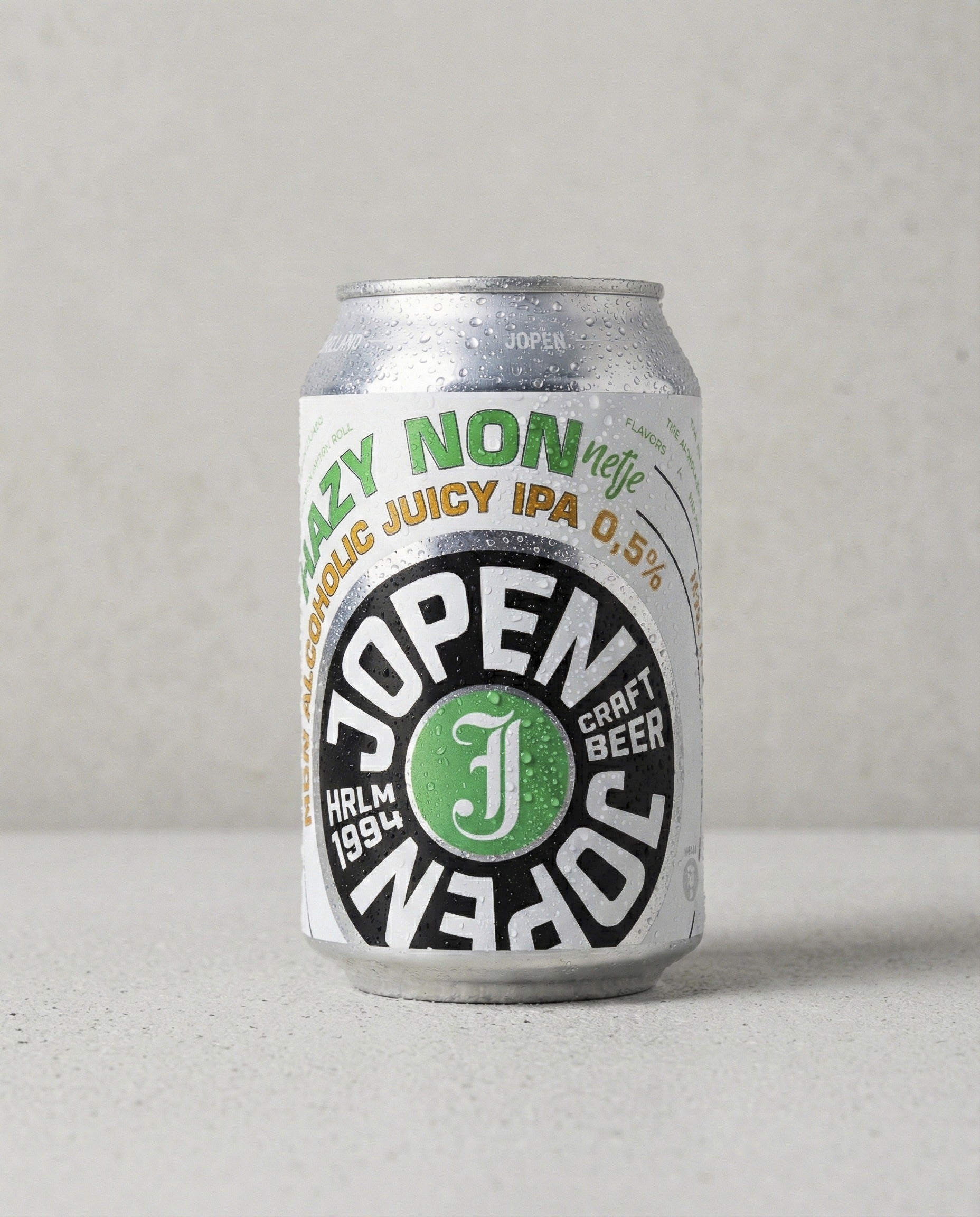 Jopen Nonnetje Hazy can front view on concrete background